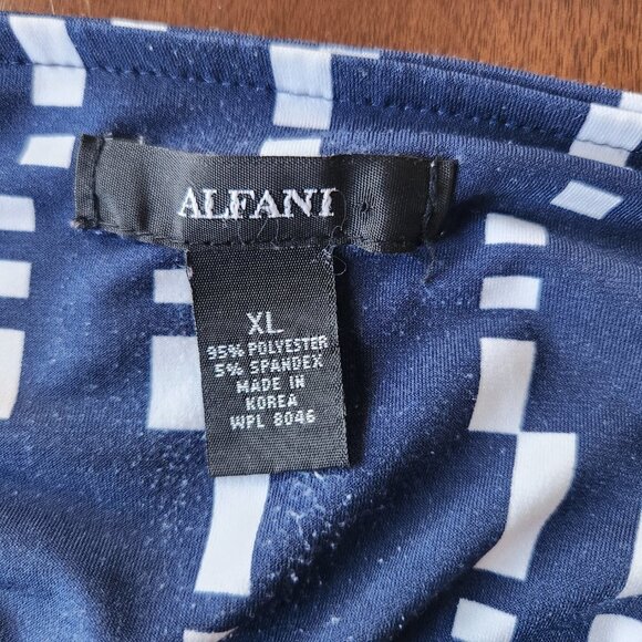 Alfani Three Quarter Sleeves Navy and White Stretch Top Sz XL - Picture 9 of 10